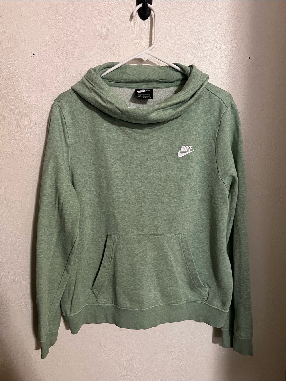 NIKE Club Fleece Cowl Neck Athletic Athleisure Sweatshirt Green‎ White Wms Sz L